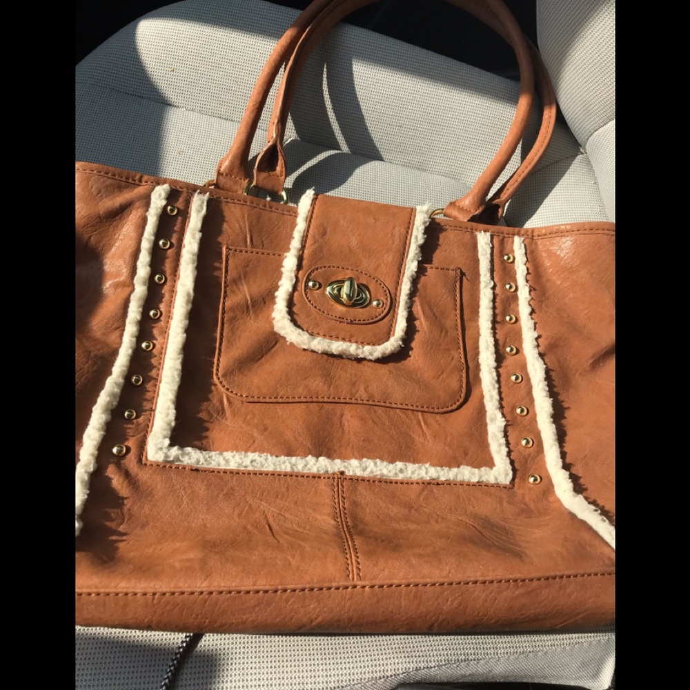 Apt 9 Purse 👜